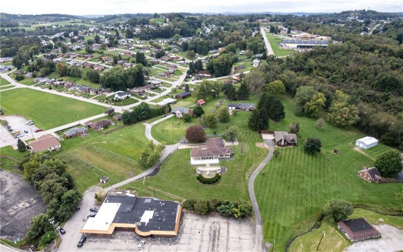 102 Peasant Village Ln, Belle Vernon, 15012, 5 Bedroom Bedrooms, 14 Room Rooms,4 BathroomBathrooms,Residential,For Sale,Peasant Village Ln,1776744