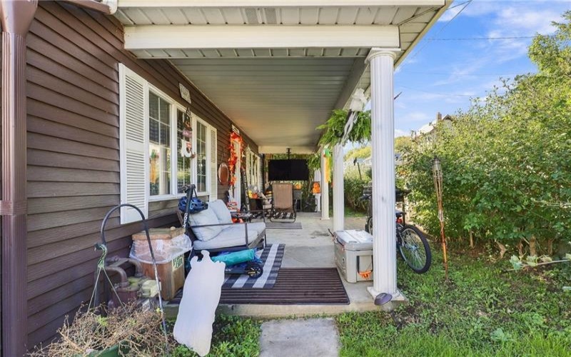 610 1st St, Vanderbilt, 15486, 3 Bedroom Bedrooms, ,1.1 BathroomBathrooms,Residential,For Sale,1st St,1776790
