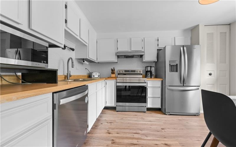 123 Brooke Drive, Venetia, 15367, 3 Bedroom Bedrooms, 8 Room Rooms,2.1 BathroomBathrooms,Residential,For Sale,Brooke Drive,1776819