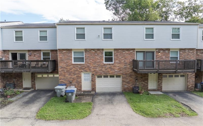 123 Brooke Drive, Venetia, 15367, 3 Bedroom Bedrooms, 8 Room Rooms,2.1 BathroomBathrooms,Residential,For Sale,Brooke Drive,1776819