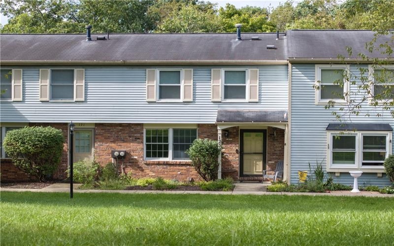 123 Brooke Drive, Venetia, 15367, 3 Bedroom Bedrooms, 8 Room Rooms,2.1 BathroomBathrooms,Residential,For Sale,Brooke Drive,1776819