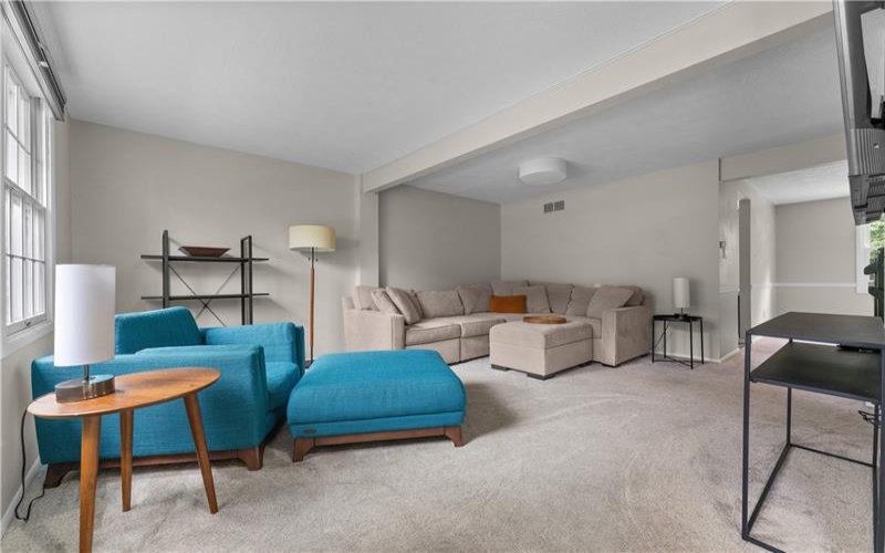 123 Brooke Drive, Venetia, 15367, 3 Bedroom Bedrooms, 8 Room Rooms,2.1 BathroomBathrooms,Residential,For Sale,Brooke Drive,1776819