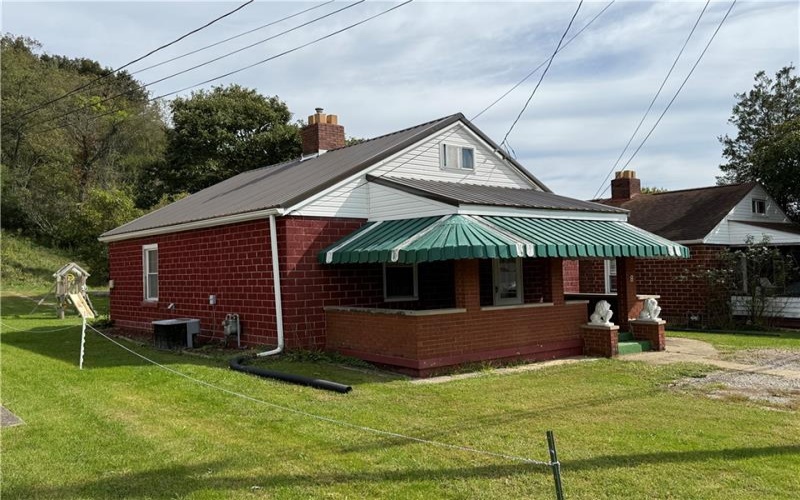8 Penn Avenue, Clarksville, 15322, 1 Bedroom Bedrooms, 3 Room Rooms,1 BathroomBathrooms,Residential,For Sale,Penn Avenue,1776965