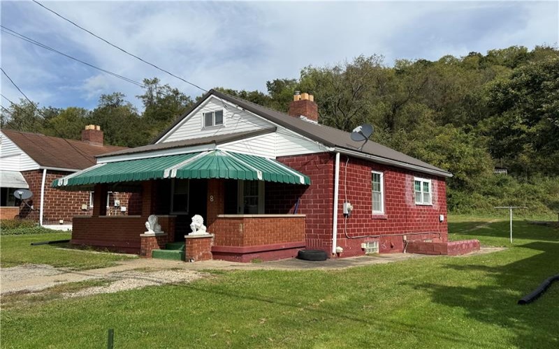 8 Penn Avenue, Clarksville, 15322, 1 Bedroom Bedrooms, 3 Room Rooms,1 BathroomBathrooms,Residential,For Sale,Penn Avenue,1776965