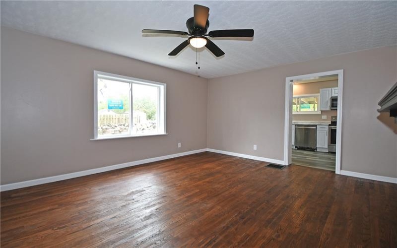 12 Belmont Ave, Finleyville, 15332, 3 Bedroom Bedrooms, 11 Room Rooms,3 BathroomBathrooms,Residential,For Sale,Belmont Ave,1776991
