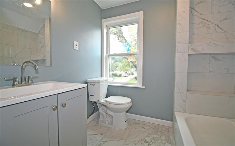 12 Belmont Ave, Finleyville, 15332, 3 Bedroom Bedrooms, 11 Room Rooms,3 BathroomBathrooms,Residential,For Sale,Belmont Ave,1776991