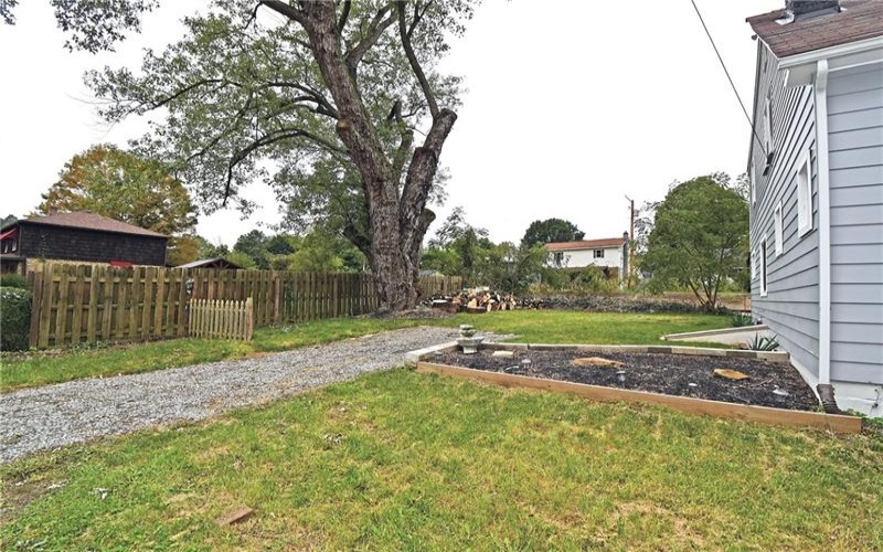 12 Belmont Ave, Finleyville, 15332, 3 Bedroom Bedrooms, 11 Room Rooms,3 BathroomBathrooms,Residential,For Sale,Belmont Ave,1776991