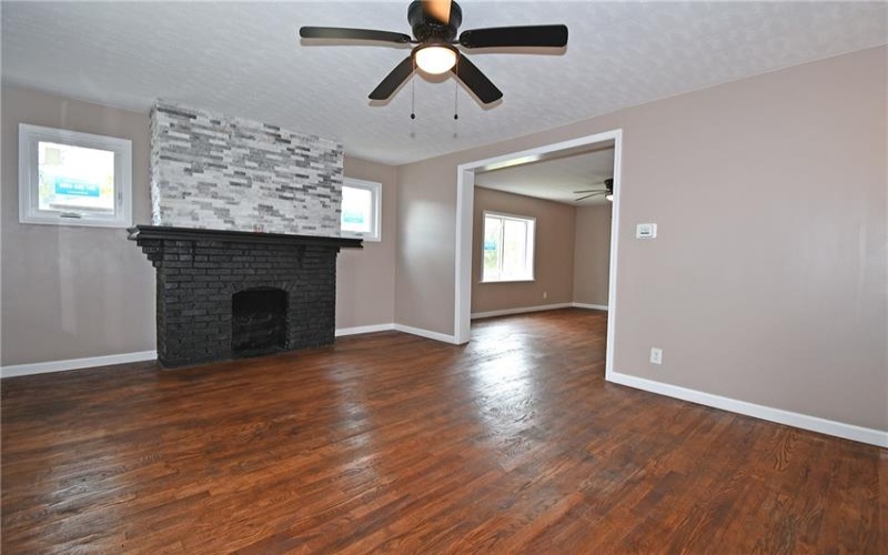 12 Belmont Ave, Finleyville, 15332, 3 Bedroom Bedrooms, 11 Room Rooms,3 BathroomBathrooms,Residential,For Sale,Belmont Ave,1776991