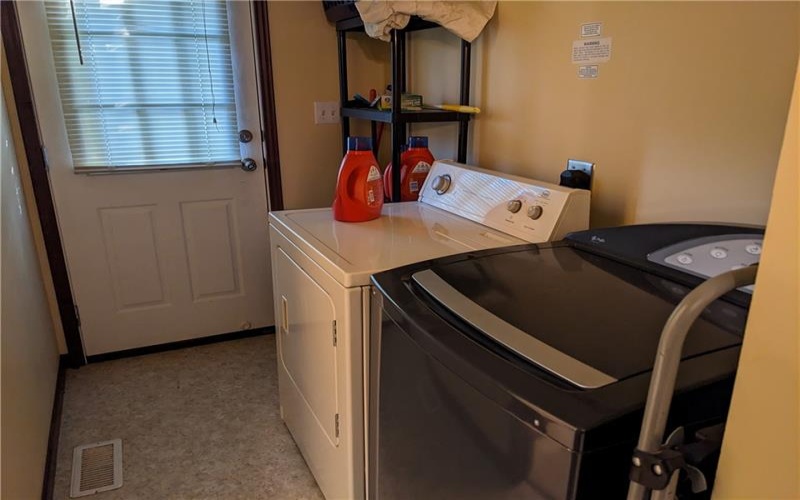 114 White way, Canonsburg, 15317, 3 Bedroom Bedrooms, ,2 BathroomBathrooms,Residential,For Sale,White way,1776903