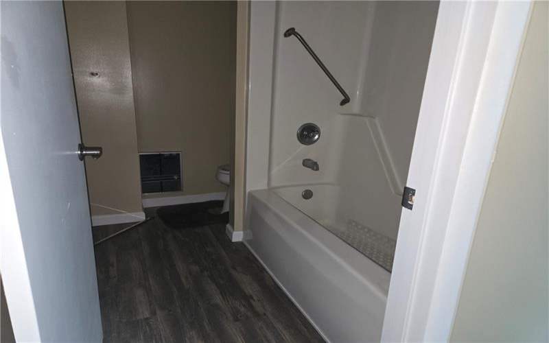 820 E Beau, Washington, 15301, 2 Bedroom Bedrooms, 5 Room Rooms,2 BathroomBathrooms,Residential,For Sale,E Beau,1776233