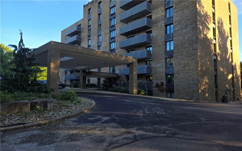820 E Beau, Washington, 15301, 2 Bedroom Bedrooms, 5 Room Rooms,2 BathroomBathrooms,Residential,For Sale,E Beau,1776233