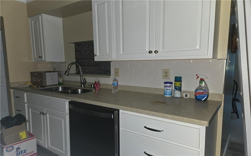 820 E Beau, Washington, 15301, 2 Bedroom Bedrooms, 5 Room Rooms,2 BathroomBathrooms,Residential,For Sale,E Beau,1776233