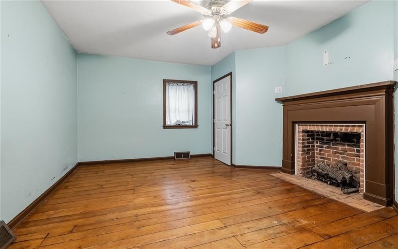 32 Main St, West Middletown, 15379, 3 Bedroom Bedrooms, ,1 BathroomBathrooms,Residential,For Sale,Main St,1776705