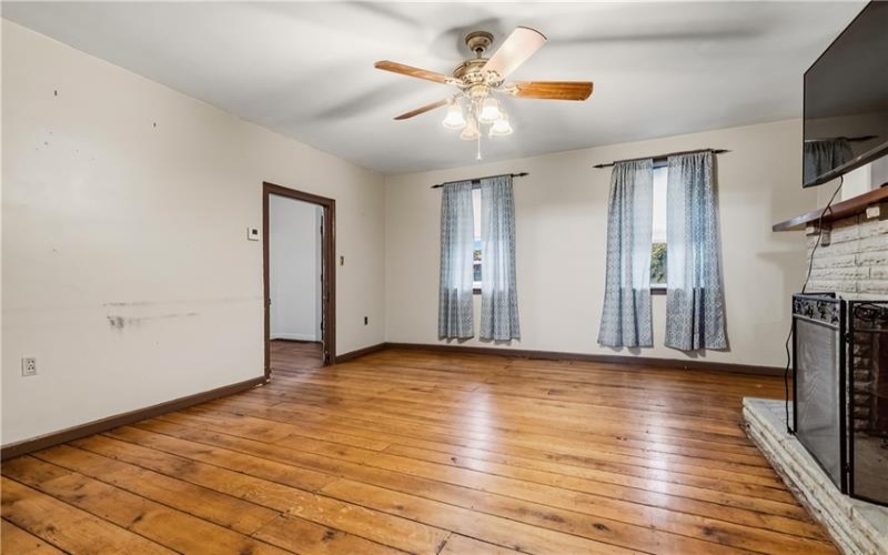 32 Main St, West Middletown, 15379, 3 Bedroom Bedrooms, ,1 BathroomBathrooms,Residential,For Sale,Main St,1776705
