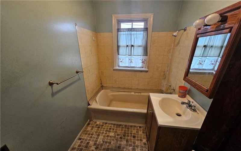 114 & 114-1/2 Wylie Ave, Strabane, 15363, 4 Bedroom Bedrooms, ,2 BathroomBathrooms,Residential,For Sale,114-1/2 Wylie Ave,1776825
