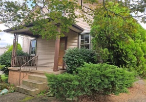 114 & 114-1/2 Wylie Ave, Strabane, 15363, 4 Bedroom Bedrooms, ,2 BathroomBathrooms,Residential,For Sale,114-1/2 Wylie Ave,1776825