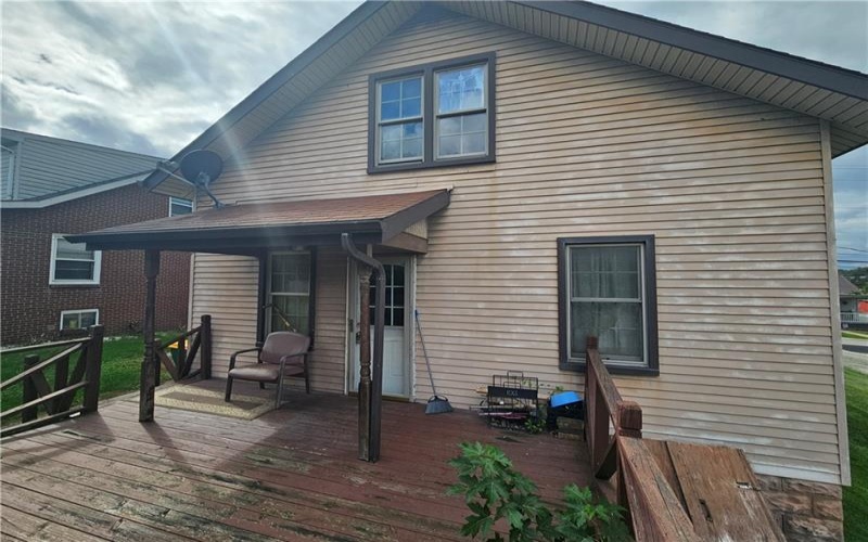 114 & 114-1/2 Wylie Ave, Strabane, 15363, 4 Bedroom Bedrooms, ,2 BathroomBathrooms,Residential,For Sale,114-1/2 Wylie Ave,1776825