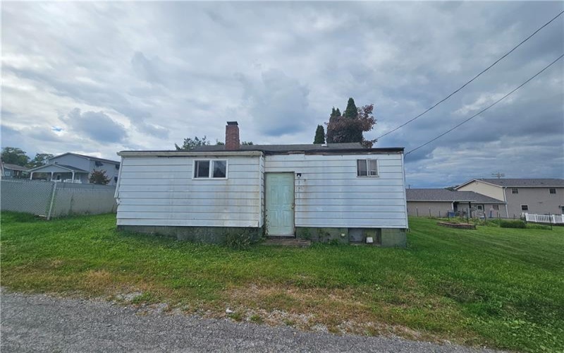 114 & 114-1/2 Wylie Ave, Strabane, 15363, 4 Bedroom Bedrooms, ,2 BathroomBathrooms,Residential,For Sale,114-1/2 Wylie Ave,1776825