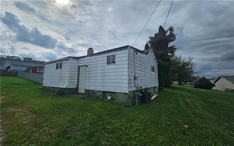 114 & 114-1/2 Wylie Ave, Strabane, 15363, 4 Bedroom Bedrooms, ,2 BathroomBathrooms,Residential,For Sale,114-1/2 Wylie Ave,1776825