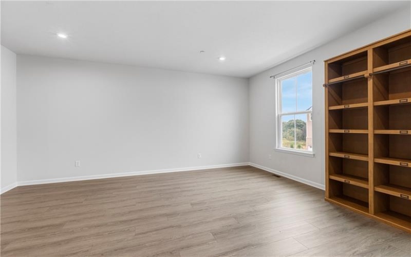 207 Yellowwood Ct, Washington, 15301, 3 Bedroom Bedrooms, 5 Room Rooms,2.1 BathroomBathrooms,Residential,For Sale,Yellowwood Ct,1776832