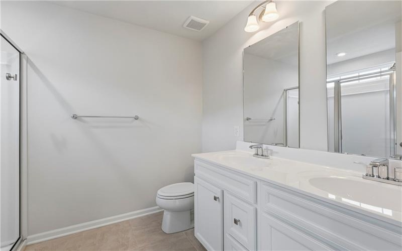 207 Yellowwood Ct, Washington, 15301, 3 Bedroom Bedrooms, 5 Room Rooms,2.1 BathroomBathrooms,Residential,For Sale,Yellowwood Ct,1776832