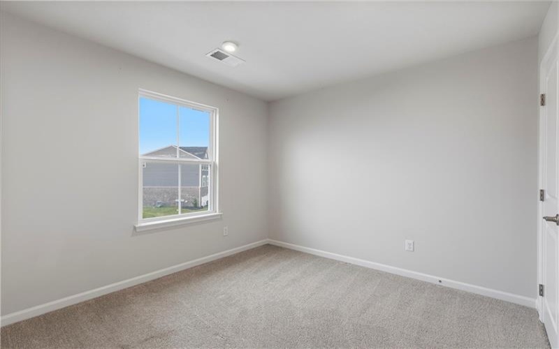 207 Yellowwood Ct, Washington, 15301, 3 Bedroom Bedrooms, 5 Room Rooms,2.1 BathroomBathrooms,Residential,For Sale,Yellowwood Ct,1776832
