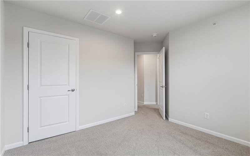 207 Yellowwood Ct, Washington, 15301, 3 Bedroom Bedrooms, 5 Room Rooms,2.1 BathroomBathrooms,Residential,For Sale,Yellowwood Ct,1776832