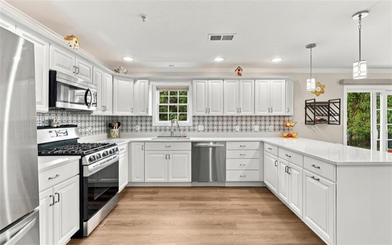 154 Rifgon Dr, Canonsburg, 15317, 3 Bedroom Bedrooms, 6 Room Rooms,2.1 BathroomBathrooms,Residential,For Sale,Rifgon Dr,1776971