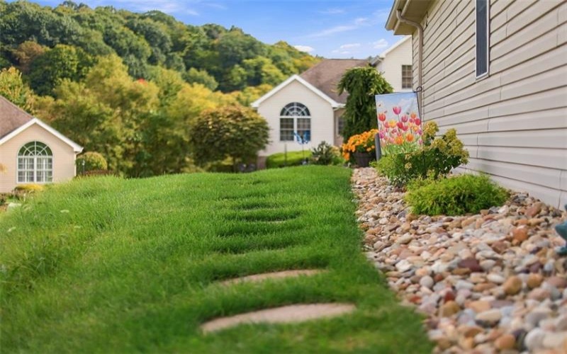 154 Rifgon Dr, Canonsburg, 15317, 3 Bedroom Bedrooms, 6 Room Rooms,2.1 BathroomBathrooms,Residential,For Sale,Rifgon Dr,1776971