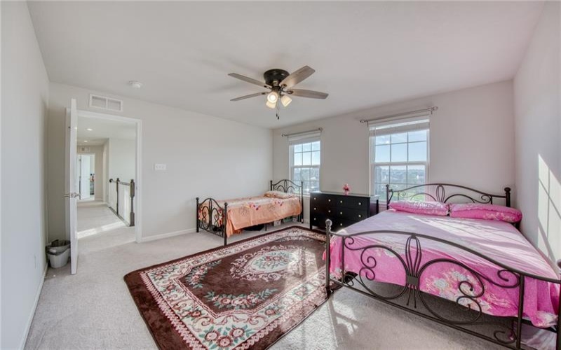 405 Creekside Ct, Eighty Four, 15330, 5 Bedroom Bedrooms, 11 Room Rooms,2.1 BathroomBathrooms,Residential,For Sale,Creekside Ct,1776988