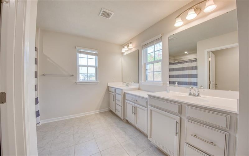 405 Creekside Ct, Eighty Four, 15330, 5 Bedroom Bedrooms, 11 Room Rooms,2.1 BathroomBathrooms,Residential,For Sale,Creekside Ct,1776988