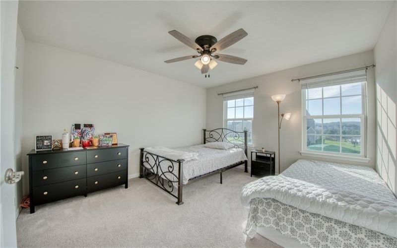 405 Creekside Ct, Eighty Four, 15330, 5 Bedroom Bedrooms, 11 Room Rooms,2.1 BathroomBathrooms,Residential,For Sale,Creekside Ct,1776988