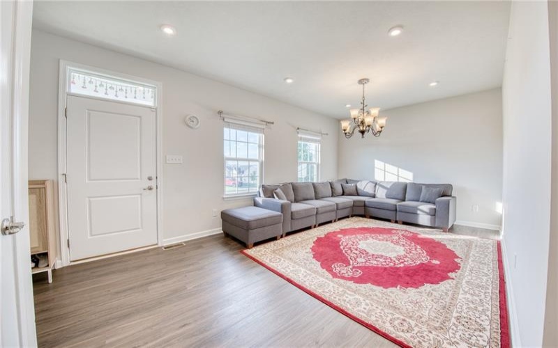 405 Creekside Ct, Eighty Four, 15330, 5 Bedroom Bedrooms, 11 Room Rooms,2.1 BathroomBathrooms,Residential,For Sale,Creekside Ct,1776988