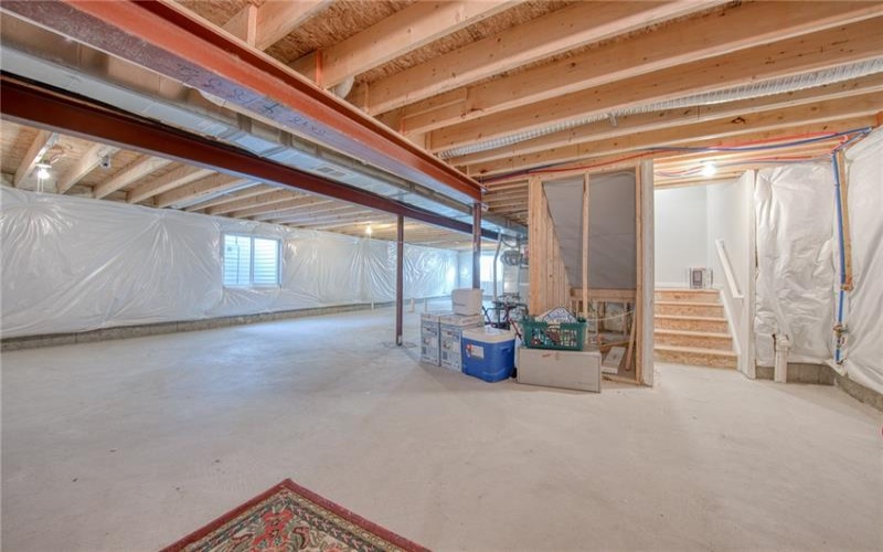 405 Creekside Ct, Eighty Four, 15330, 5 Bedroom Bedrooms, 11 Room Rooms,2.1 BathroomBathrooms,Residential,For Sale,Creekside Ct,1776988