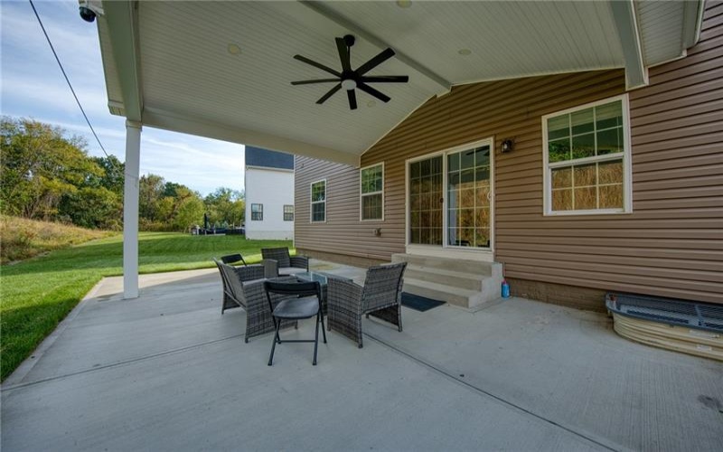 405 Creekside Ct, Eighty Four, 15330, 5 Bedroom Bedrooms, 11 Room Rooms,2.1 BathroomBathrooms,Residential,For Sale,Creekside Ct,1776988