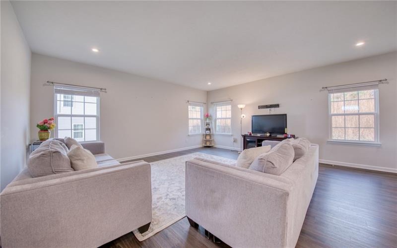 405 Creekside Ct, Eighty Four, 15330, 5 Bedroom Bedrooms, 11 Room Rooms,2.1 BathroomBathrooms,Residential,For Sale,Creekside Ct,1776988