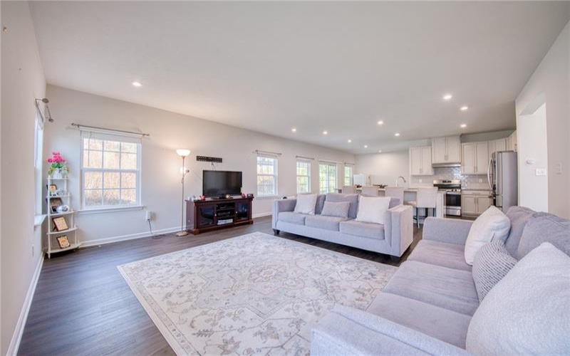405 Creekside Ct, Eighty Four, 15330, 5 Bedroom Bedrooms, 11 Room Rooms,2.1 BathroomBathrooms,Residential,For Sale,Creekside Ct,1776988
