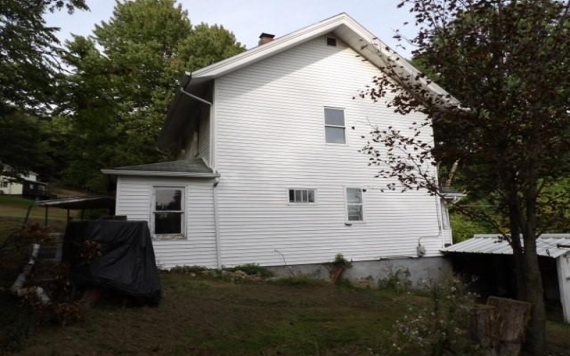 157 Martin Farm Road, Dunbar, 15431, 3 Bedroom Bedrooms, 6 Room Rooms,1 BathroomBathrooms,Residential,For Sale,Martin Farm Road,1777203
