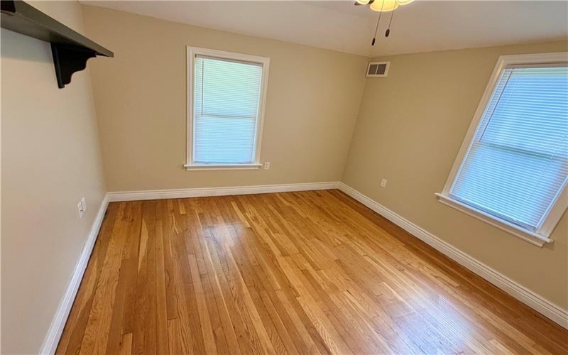 159 Hopwood Fairchance Rd, Hopwood, 15445, 2 Bedroom Bedrooms, 7 Room Rooms,2 BathroomBathrooms,Residential,For Sale,Hopwood Fairchance Rd,1777204