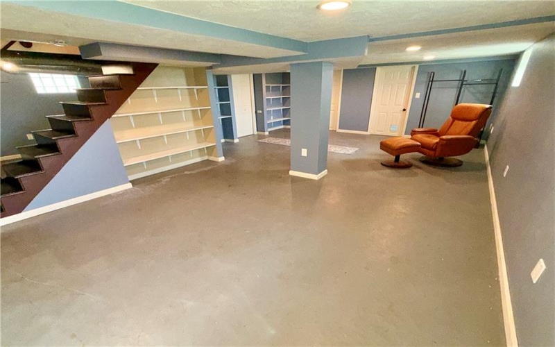 159 Hopwood Fairchance Rd, Hopwood, 15445, 2 Bedroom Bedrooms, 7 Room Rooms,2 BathroomBathrooms,Residential,For Sale,Hopwood Fairchance Rd,1777204