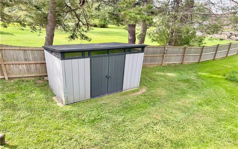 159 Hopwood Fairchance Rd, Hopwood, 15445, 2 Bedroom Bedrooms, 7 Room Rooms,2 BathroomBathrooms,Residential,For Sale,Hopwood Fairchance Rd,1777204