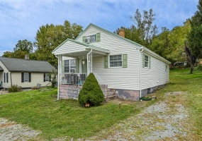 7 Leyda AVENUE, Charleroi, 15022, 3 Bedroom Bedrooms, 8 Room Rooms,1 BathroomBathrooms,Residential,For Sale,Leyda,1777216