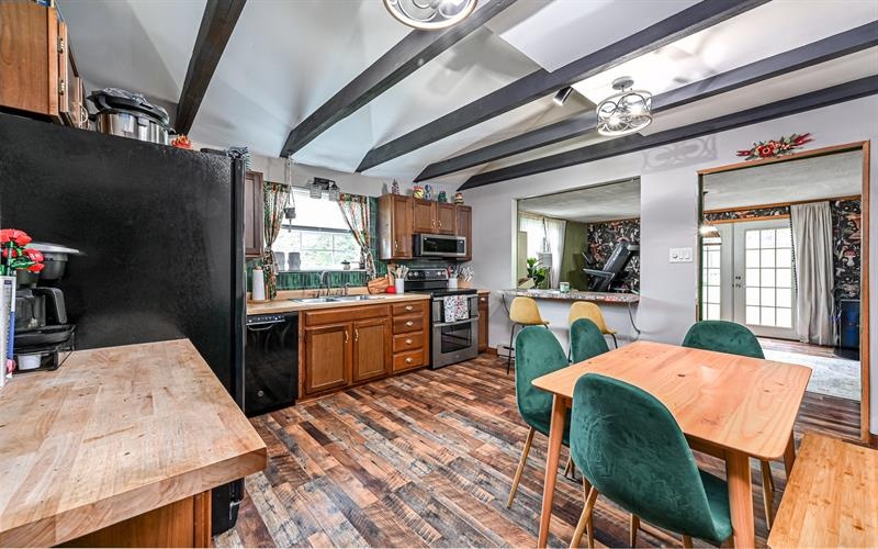 7 Leyda AVENUE, Charleroi, 15022, 3 Bedroom Bedrooms, 8 Room Rooms,1 BathroomBathrooms,Residential,For Sale,Leyda,1777216