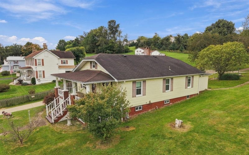 127 Muse Bishop ROAD, Canonsburg, 15317, 2 Bedroom Bedrooms, 8 Room Rooms,1 BathroomBathrooms,Residential,For Sale,Muse Bishop,1777249