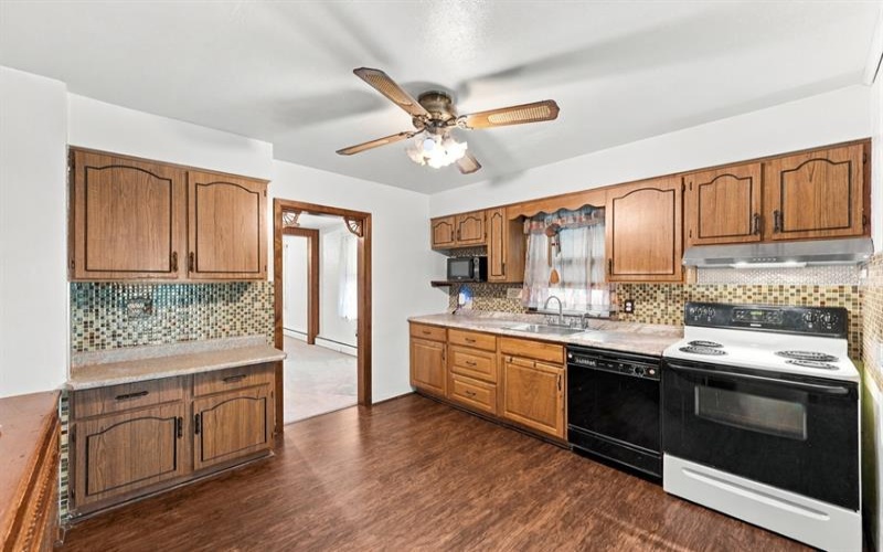 127 Muse Bishop ROAD, Canonsburg, 15317, 2 Bedroom Bedrooms, 8 Room Rooms,1 BathroomBathrooms,Residential,For Sale,Muse Bishop,1777249