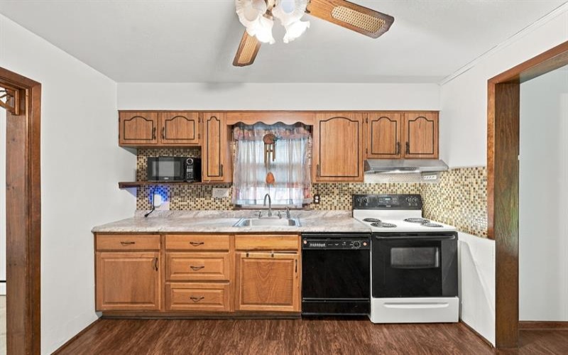 127 Muse Bishop ROAD, Canonsburg, 15317, 2 Bedroom Bedrooms, 8 Room Rooms,1 BathroomBathrooms,Residential,For Sale,Muse Bishop,1777249