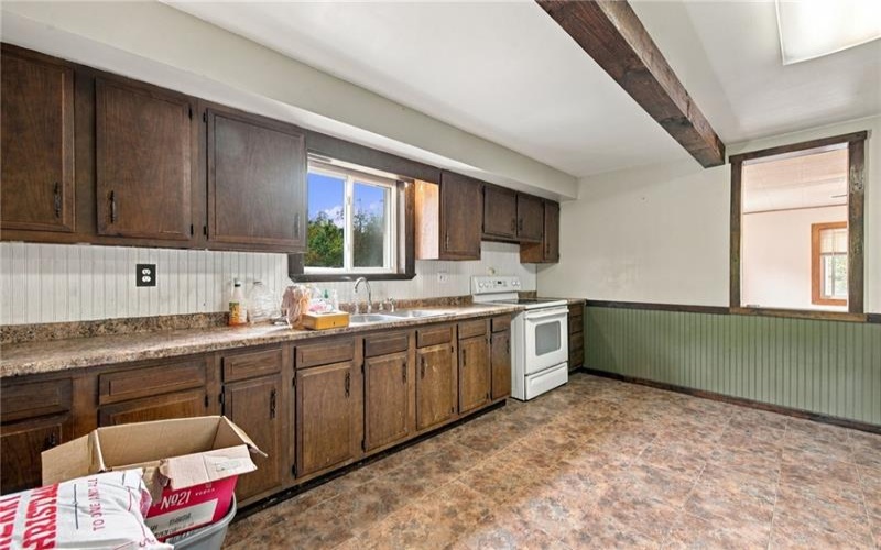 930 Duvall Road, Charleroi, 15022, 3 Bedroom Bedrooms, 6 Room Rooms,1 BathroomBathrooms,Residential,For Sale,Duvall Road,1777212