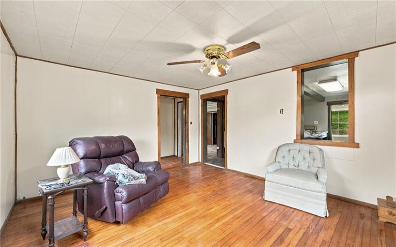 930 Duvall Road, Charleroi, 15022, 3 Bedroom Bedrooms, 6 Room Rooms,1 BathroomBathrooms,Residential,For Sale,Duvall Road,1777212