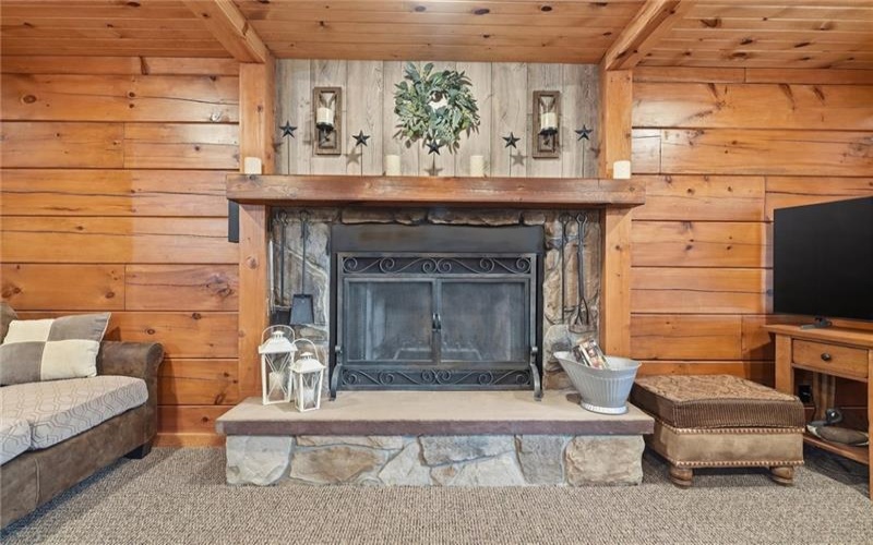 369 Hoover Works Road, McClellandtown, 15458, 4 Bedroom Bedrooms, 6 Room Rooms,1.1 BathroomBathrooms,Residential,For Sale,Hoover Works Road,1777336