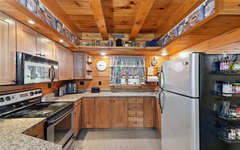 369 Hoover Works Road, McClellandtown, 15458, 4 Bedroom Bedrooms, 6 Room Rooms,1.1 BathroomBathrooms,Residential,For Sale,Hoover Works Road,1777336